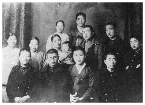 Moon con i fedeli della Chiesa